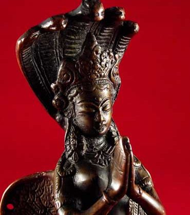 poignée en métal forme de naga