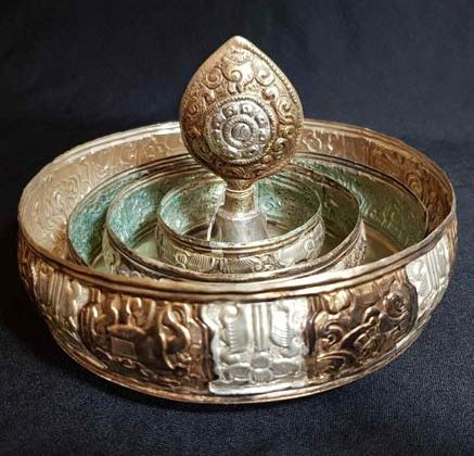 mandala d'offrandes pour autel tibétain bouddhiste