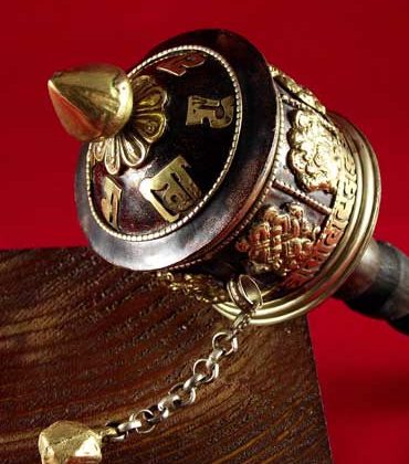 moulin à prière tibétain mani korlo huit signes