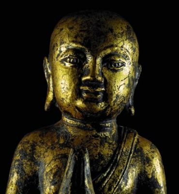 bouddha en vajrasana en fonte dorée