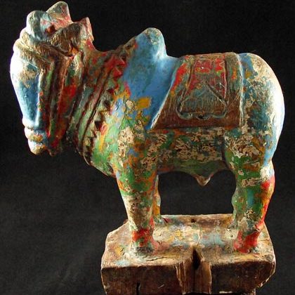 taureau nandi indien polychrome