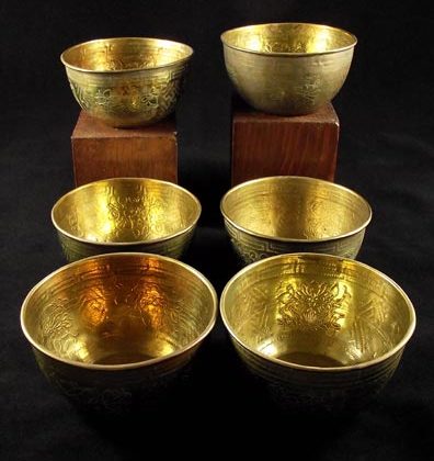 six coupelles bouddhistes à offrandes pour autel