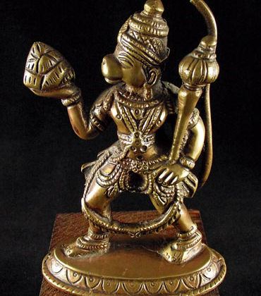statuette d'hanuman dieu singe hindou
