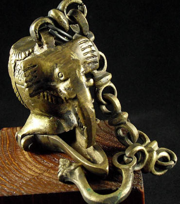 lampe à huile éléphant indien