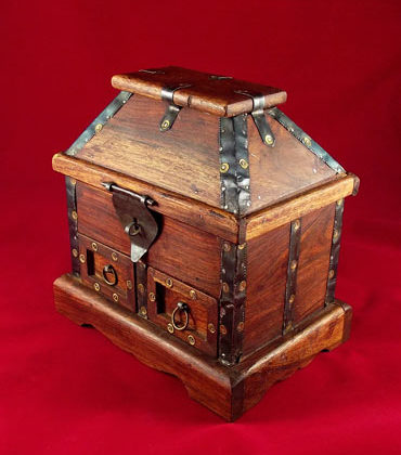 coffre indien en teck à tiroirs