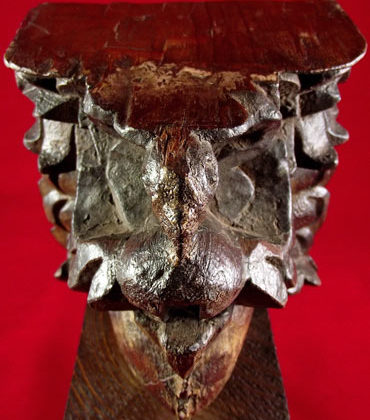 paire de corbeaux en forme d'oiseaux