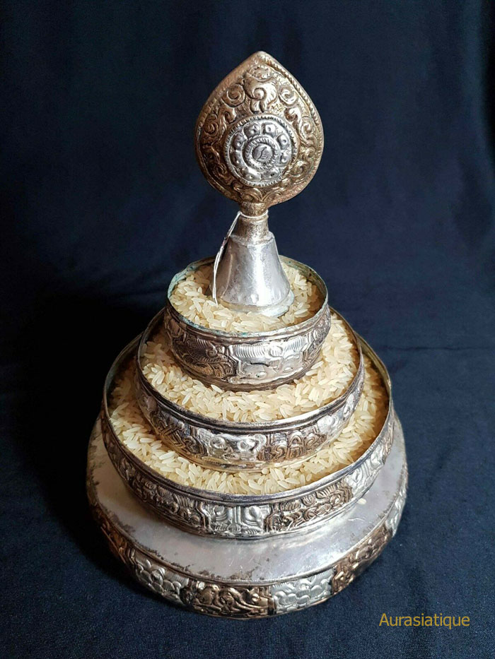 mandala d'offrandes pour autel bouddhiste tibétain