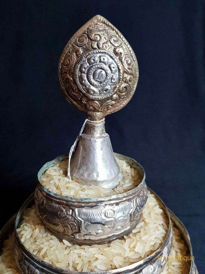 mandala d'offrandes pour autel bouddhiste tibétain