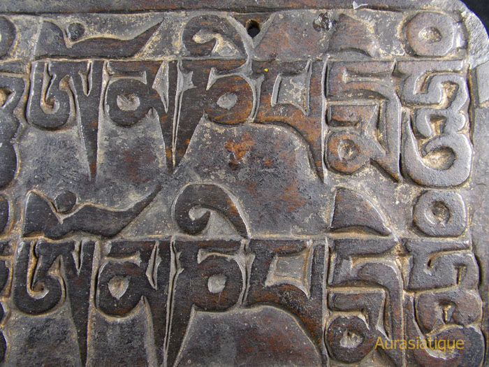 ardoise tibétaine pierre mani gravée mantra
