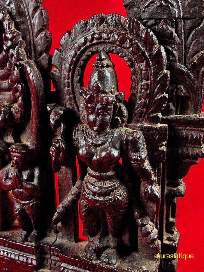 antique bois de char hindou avec muruga