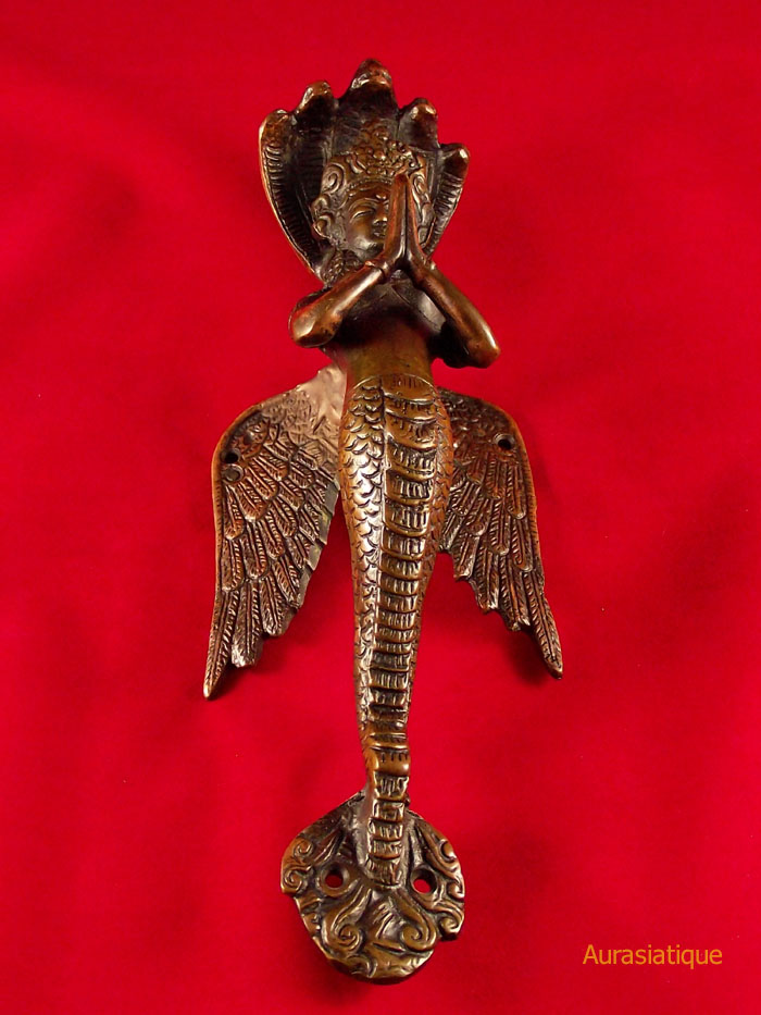 poignée en bronze en forme de naga