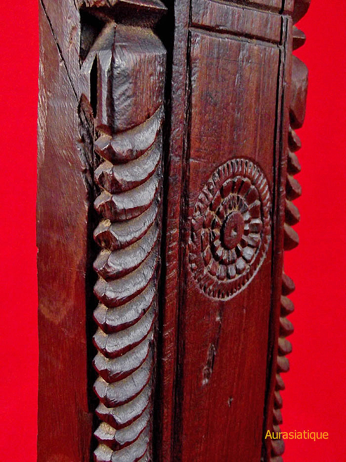 râpe à coco indienne ancienne en bois et fer