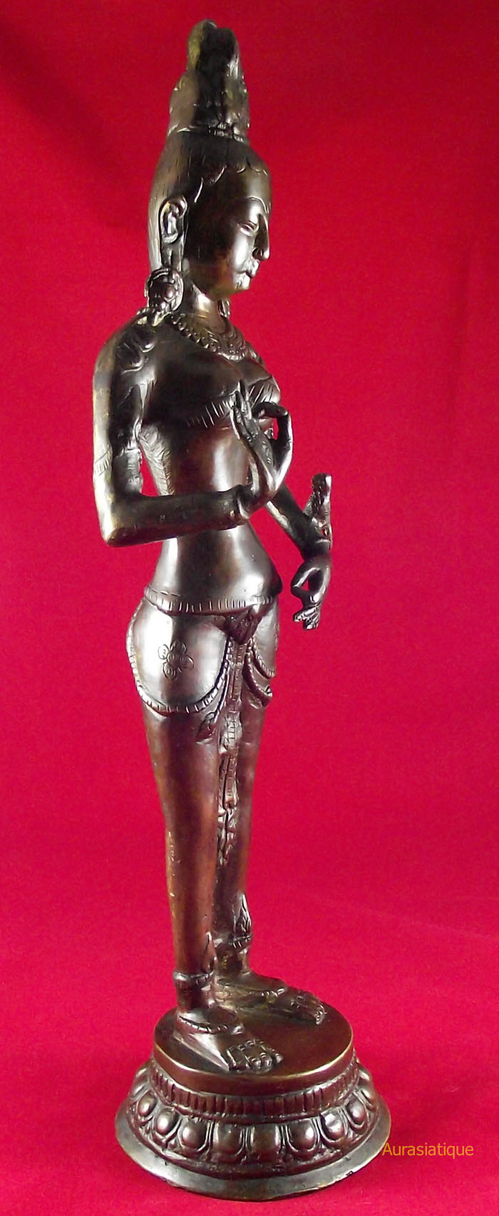 statue indienne de parvati debout en bronze