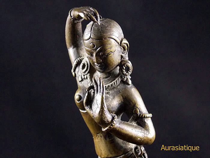 statuette d'apsara indienne en bronze ancienne