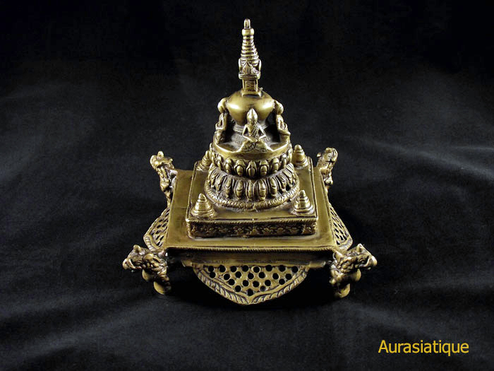 stupa en bronze aux quatre bouddha