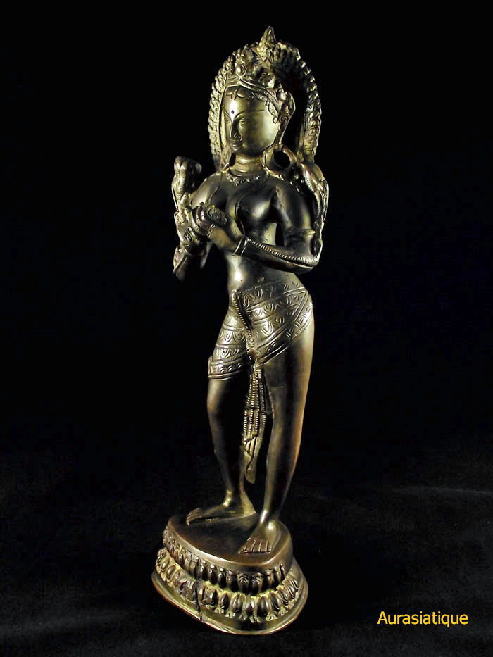 statue en bronze du bouddha maitreya debout