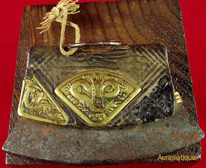 sac à feu ancien mechag du tibet en cuir et laiton