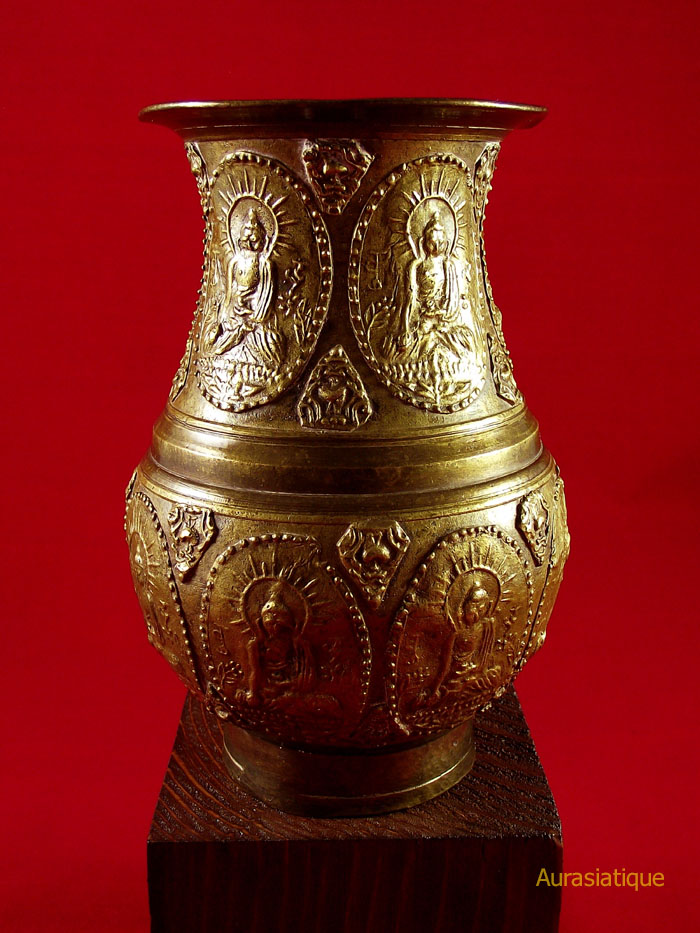 petit vase bouddhiste népalais en bronze