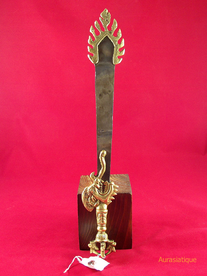 épée tibétaine rituelle khadga en fer et bronze