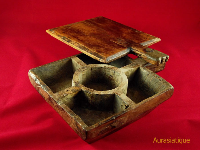 boite indienne à compartiments ancienne en bois