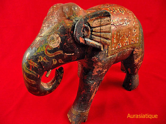 éléphant en bois ancien indien gauche