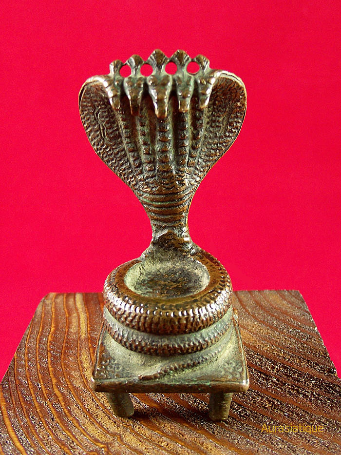 serpent shesha lingam en bronze antique indien