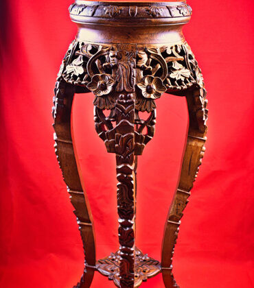 sellette chinoise haute en bois ancienne