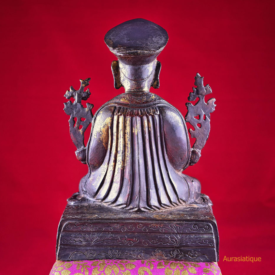 statue de rolpai dorje troisieme changkya hutuktu tibet vue de dos