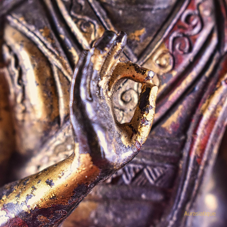 statue de rolpai dorje troisieme changkya hutuktu tibet vue détail mudra