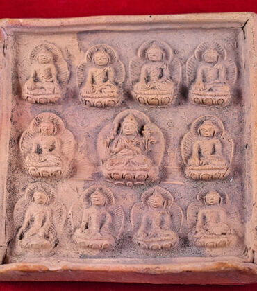 tsa tsa aux onze manifestations du Bouddha Akshobya et de Djé Tsongkhapa