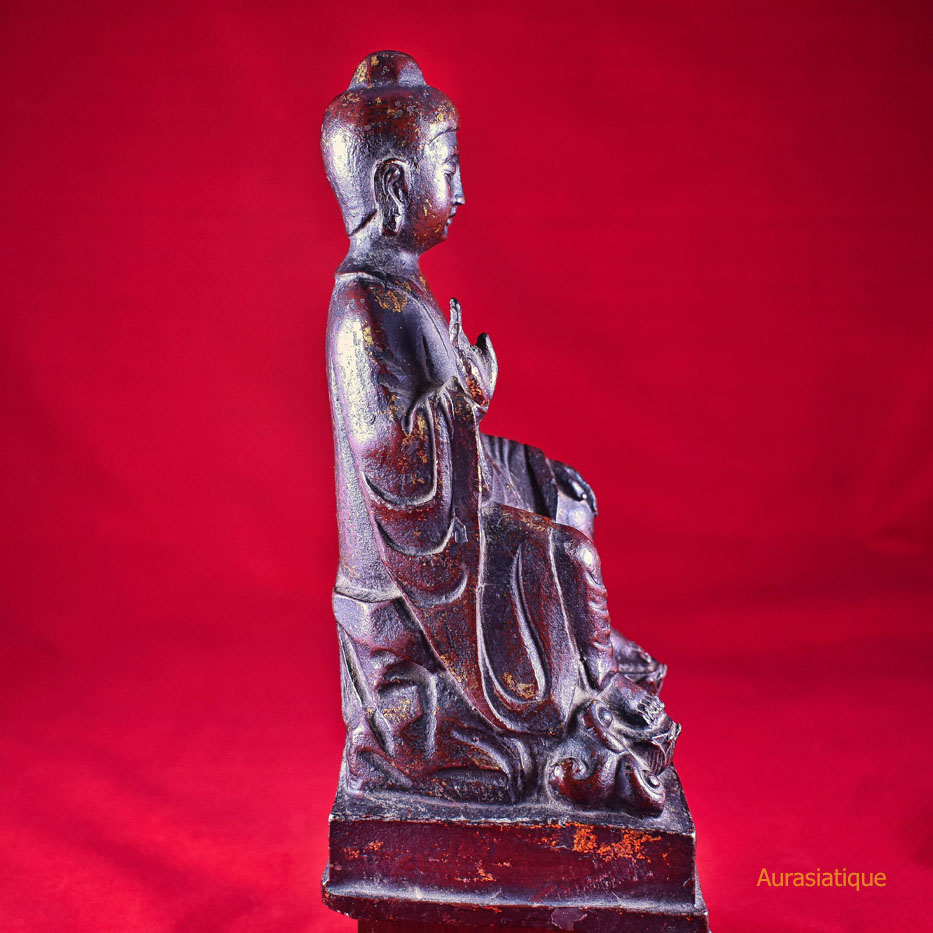 statue chinoise du bouddha du futur maitreya vue de profil 1