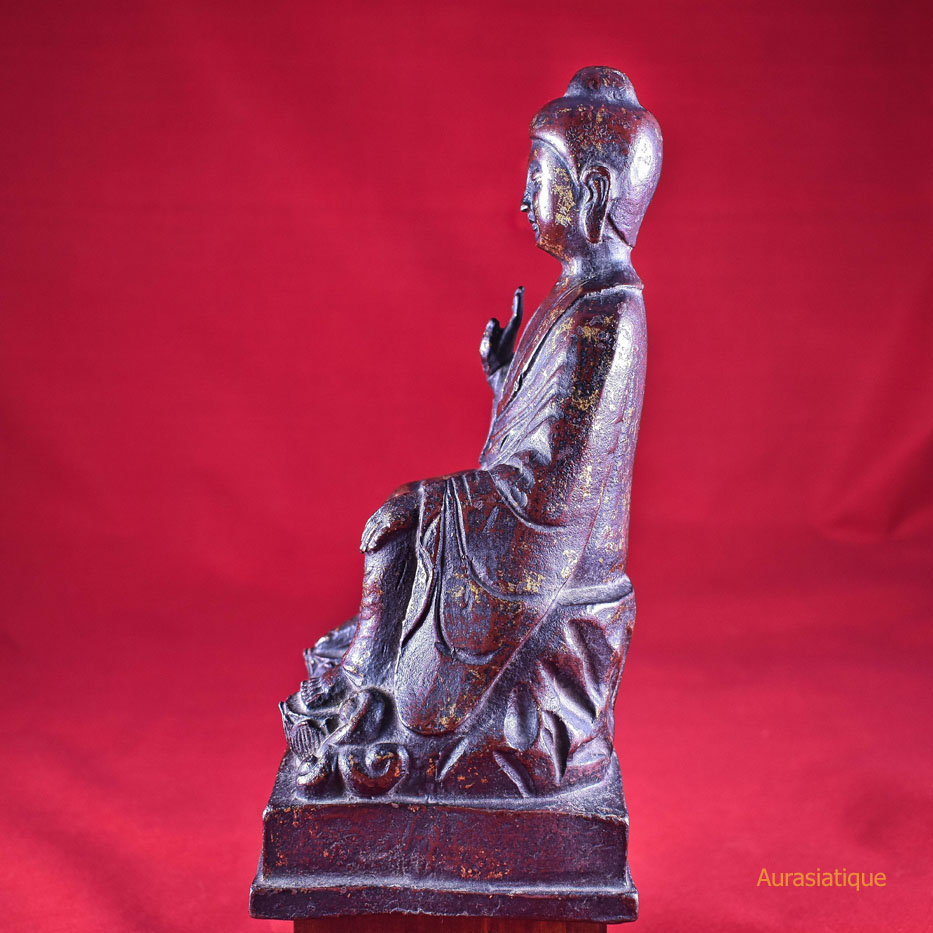 statue chinoise du bouddha du futur maitreya vue de profil 2