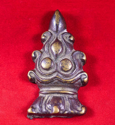 amulette tibetaine thogchag triratna