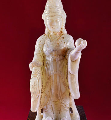 statuette japonaise de kisshoten en jadeite