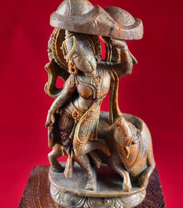 statuette de krishna govinda en pierre