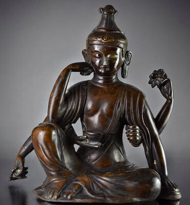 statue japonaise de kannon nyoirin