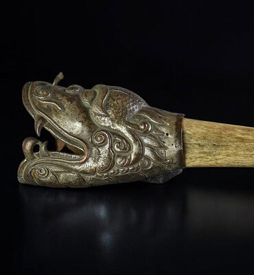 kangling tibetain a tete de monstre marin