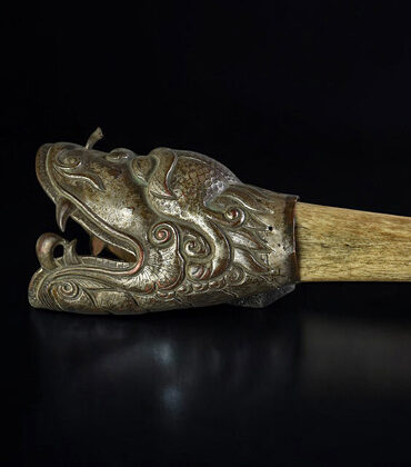 kangling tibetain a tete de monstre marin