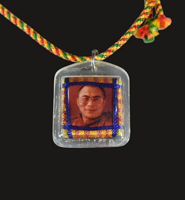amulette tibétaine shungkhor ss 14eme dalai lama
